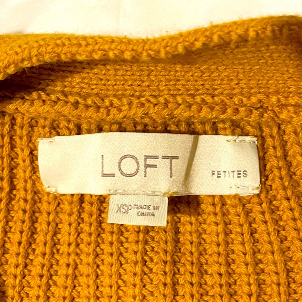 Women’s petite LOFT cardigan - Picture 3 of 3